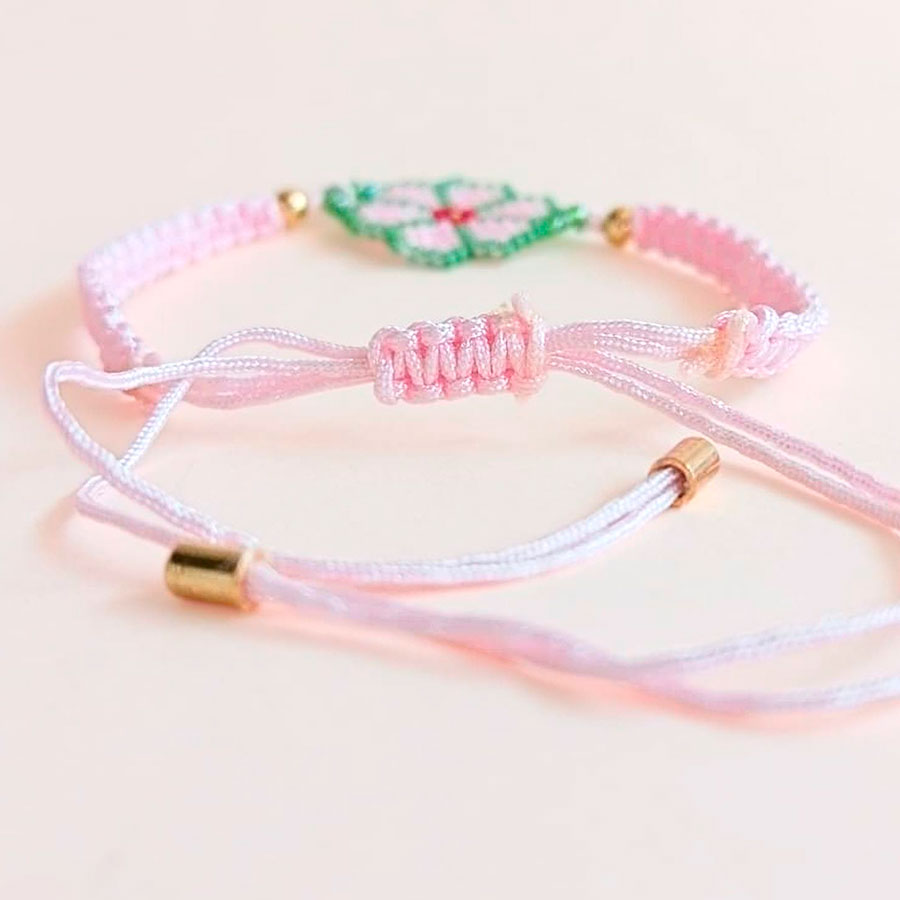 Pulsera Flor Rosa - El toque femenino que le faltaba a tu look • Joyas Coquetas Pulsera Flor Rosa - El toque femenino que le faltaba a tu look - Imagen 8