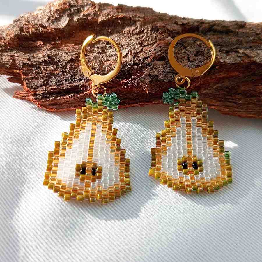 pendientes fruta pera hechos a mano por joyas coquetas en Andalucía