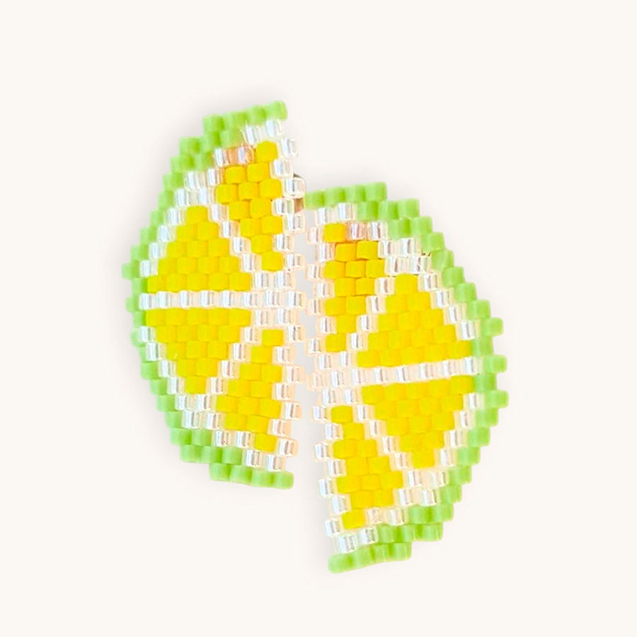 Pendientes fruta limón, artesanales, hechos a mano con cuentas de cristal Miyuki por Joyas Coquetas en España.
