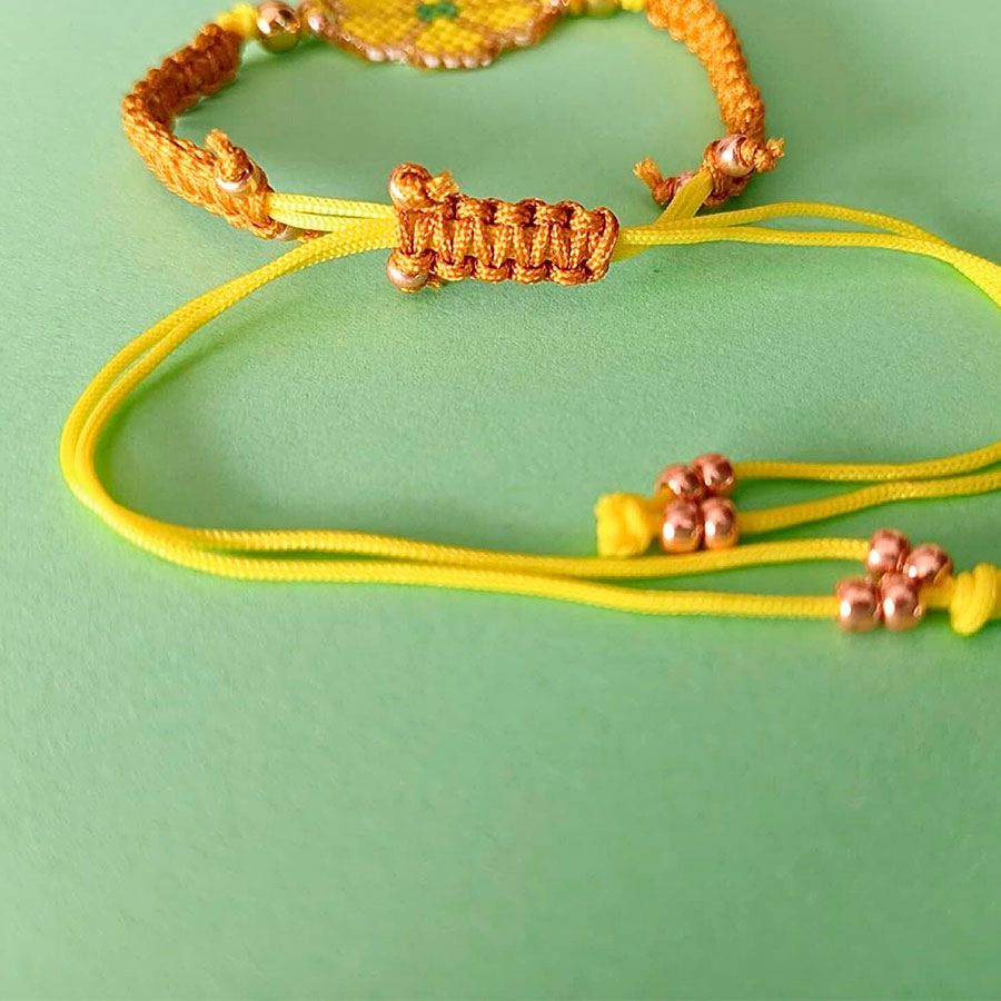 Pulsera Flor Amarilla • Joyas Coquetas Pulsera Flor Amarilla - Imagen 5