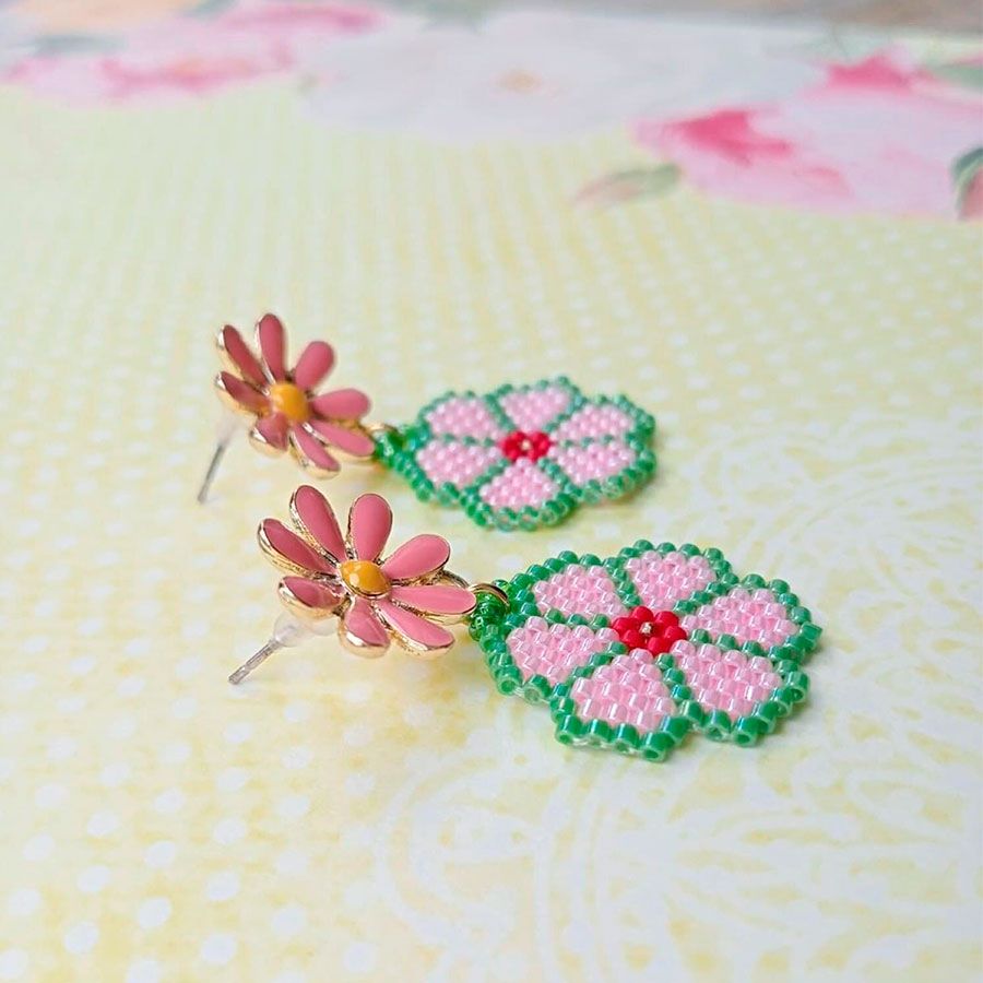 Pendientes margarita rosa • Joyas Coquetas Pendientes margarita rosa - Imagen 3