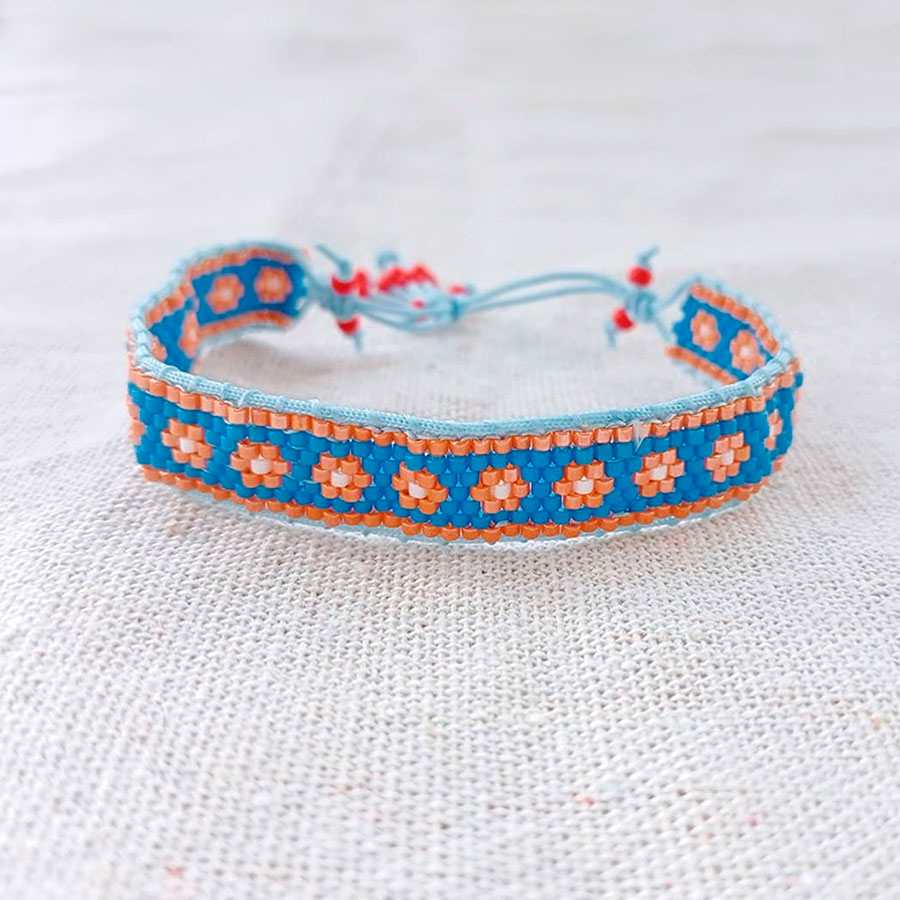 Pulsera artesanal flores • Joyas Coquetas Pulsera artesanal flores flores, hecha a mano por joyas coquetas en Europa