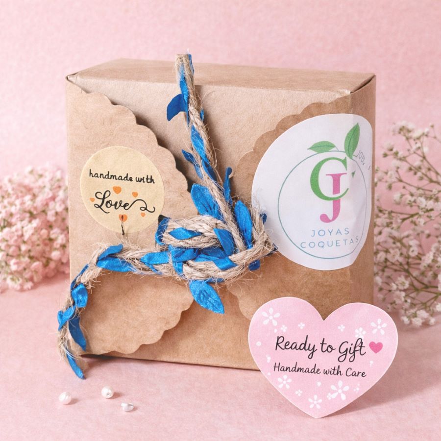 Pulsera Gatita Lazo Rosa • Joyas Coquetas Packaging preparado para regalar la pulsera gatita lazo rosa. Hecho en España por Joyas Coquetas.