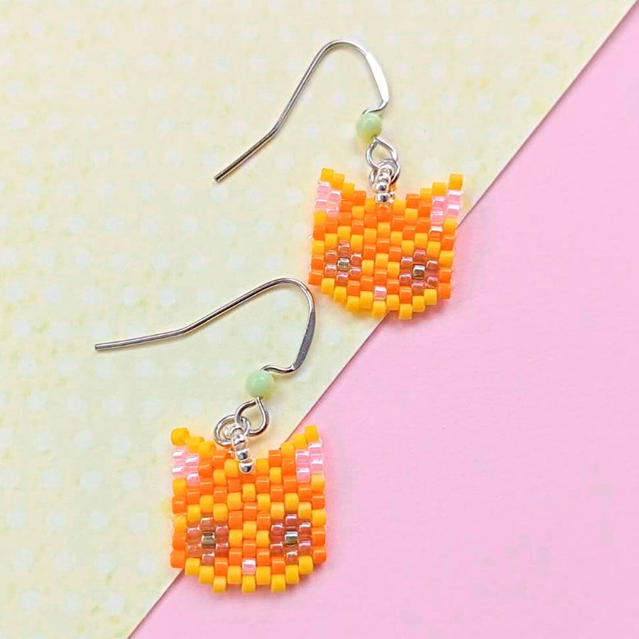 Pendientes gato naranja • Joyas Coquetas pendientes gato naranja miyuki diseño artesanal alegre, hecho en España por Joyas Coquetas